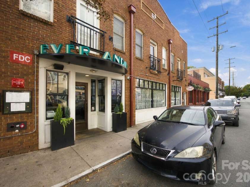3123 Davidson Street, Charlotte, NC 28205.  MLS# CAR4433136, YatesRealty ID 56125. 