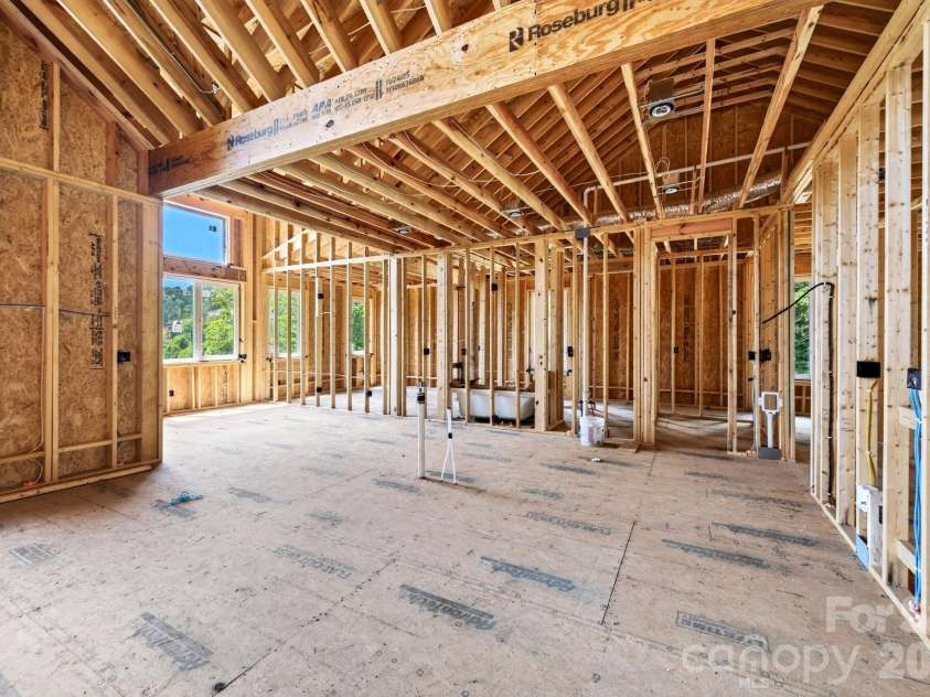 154 Twin Courts Drive, Weaverville, NC 28787.  MLS# CAR4426503, YatesRealty ID 56126. 