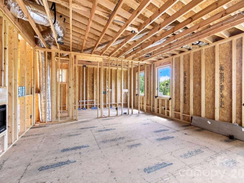 154 Twin Courts Drive, Weaverville, NC 28787.  MLS# CAR4426503, YatesRealty ID 56126. 