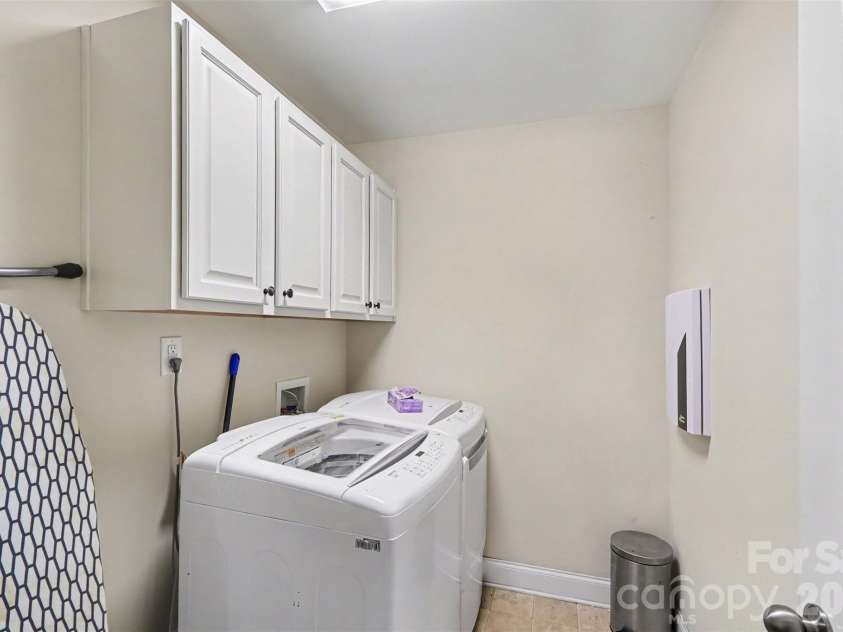 8813 Crape Myrtle Drive, Stanfield, NC 28163.  MLS# CAR4430674, YatesRealty ID 56128. 