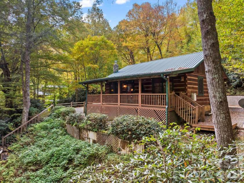 758 Mashstomp Road, Maggie Valley, NC 28751.  MLS# CAR4433434, YatesRealty ID 56129. 