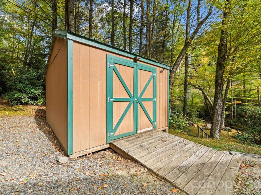 758 Mashstomp Road, Maggie Valley, NC 28751.  MLS# CAR4433434, YatesRealty ID 56129. 