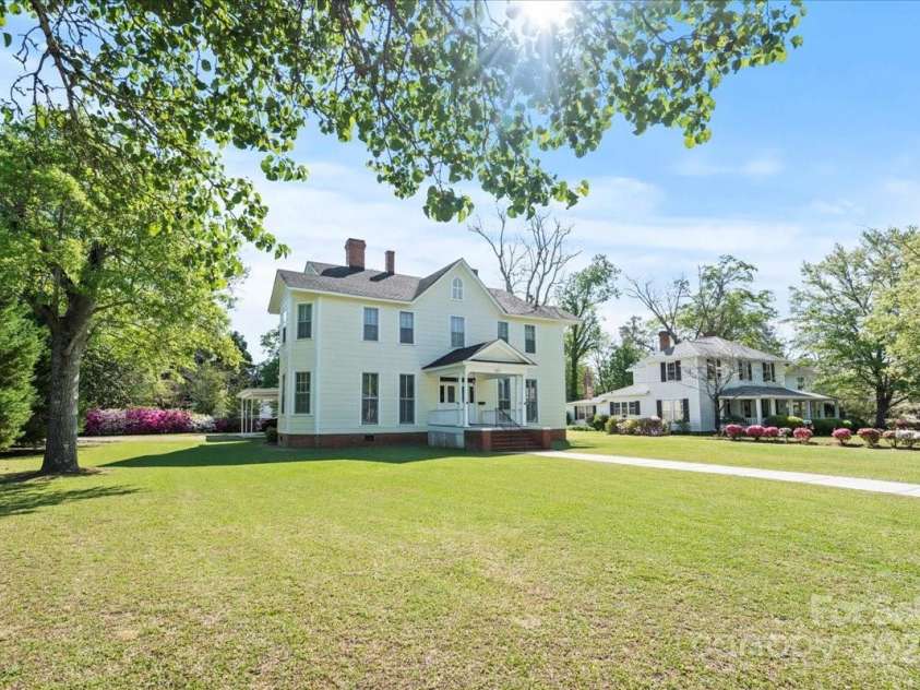 131 Jordan Street, Bennettsville, SC 29512.  MLS# CAR4245807, YatesRealty ID 5613. 