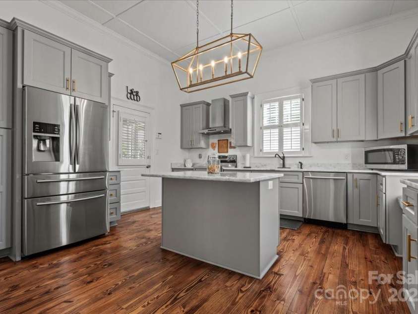 131 Jordan Street, Bennettsville, SC 29512.  MLS# CAR4245807, YatesRealty ID 5613. 