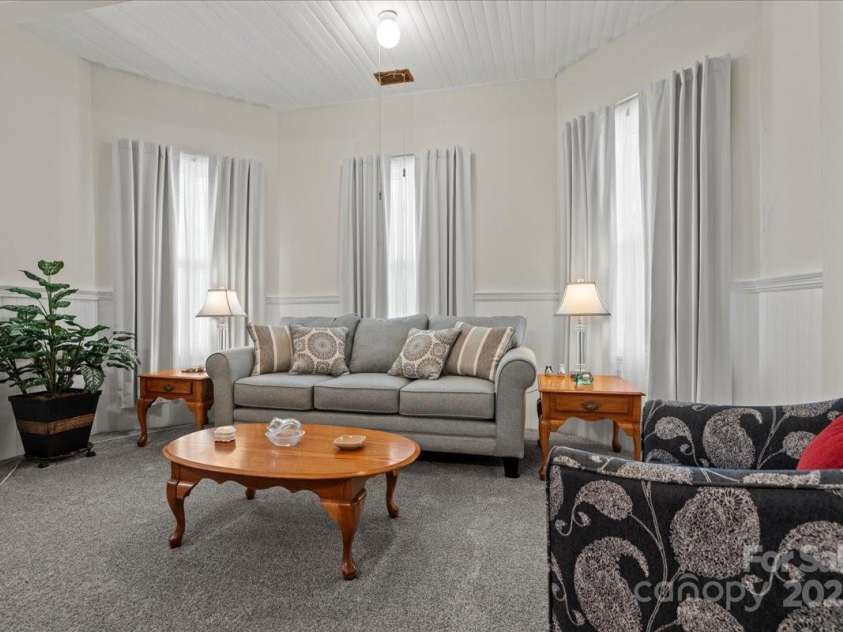 131 Jordan Street, Bennettsville, SC 29512.  MLS# CAR4245807, YatesRealty ID 5613. 