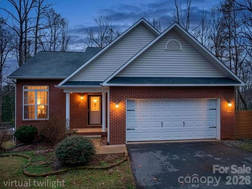 4927 Gateway Drive, Claremont, NC 28610.  MLS# CAR4356298, YatesRealty ID 5613. 