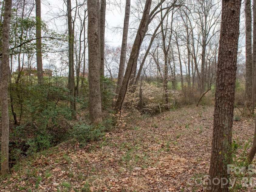 4927 Gateway Drive, Claremont, NC 28610.  MLS# CAR4356298, YatesRealty ID 5613. 