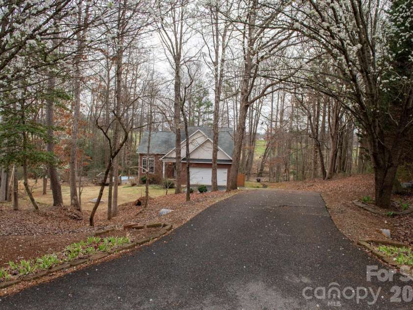 4927 Gateway Drive, Claremont, NC 28610.  MLS# CAR4356298, YatesRealty ID 5613. 