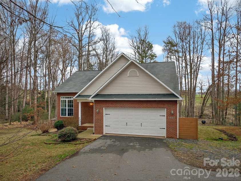 4927 Gateway Drive, Claremont, NC 28610.  MLS# CAR4356298, YatesRealty ID 5613. 
