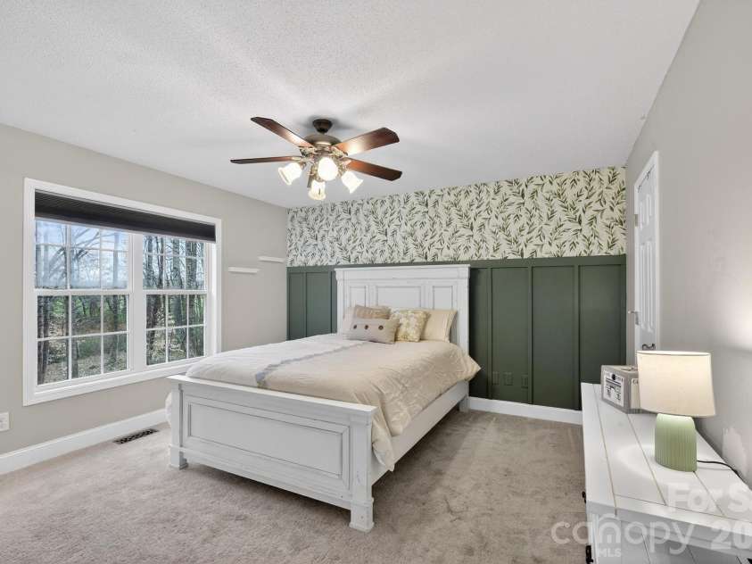 4927 Gateway Drive, Claremont, NC 28610.  MLS# CAR4356298, YatesRealty ID 5613. 