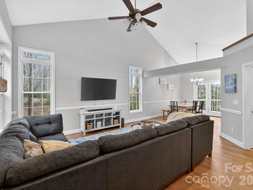 4927 Gateway Drive, Claremont, NC 28610.  MLS# CAR4356298, YatesRealty ID 5613. 