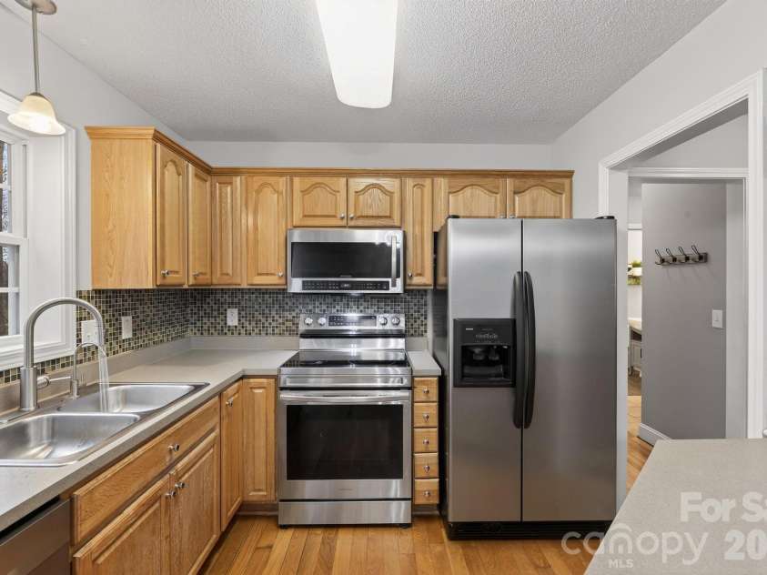 4927 Gateway Drive, Claremont, NC 28610.  MLS# CAR4356298, YatesRealty ID 5613. 