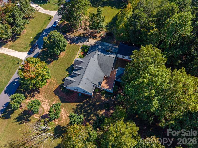 2545 Les Lane, Denver, NC 28037.  MLS# CAR4430593, YatesRealty ID 56130. 