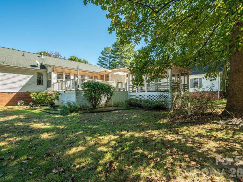 2545 Les Lane, Denver, NC 28037.  MLS# CAR4430593, YatesRealty ID 56130. 