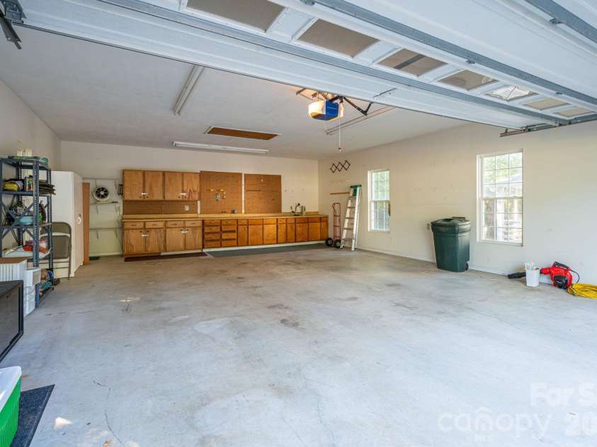 2545 Les Lane, Denver, NC 28037.  MLS# CAR4430593, YatesRealty ID 56130. 