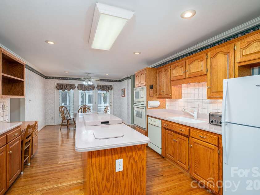 2545 Les Lane, Denver, NC 28037.  MLS# CAR4430593, YatesRealty ID 56130. 