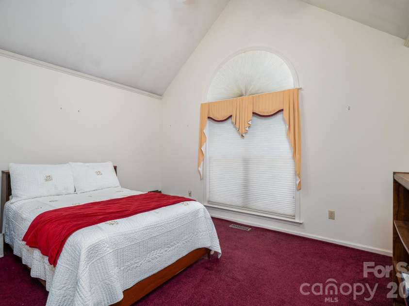 2545 Les Lane, Denver, NC 28037.  MLS# CAR4430593, YatesRealty ID 56130. 