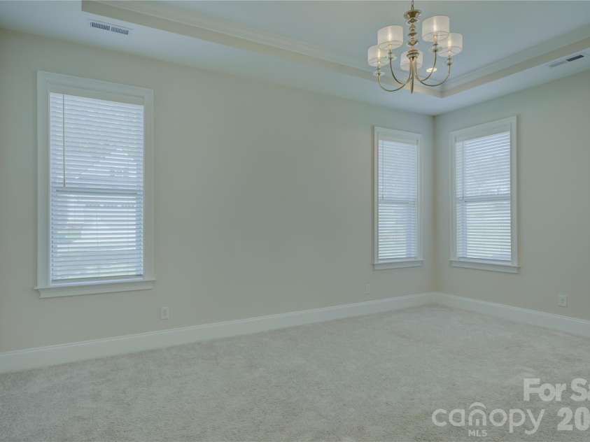 82105 Standing Oak Drive, Charlotte, NC 28278.  MLS# CAR4410343, YatesRealty ID 56131. 