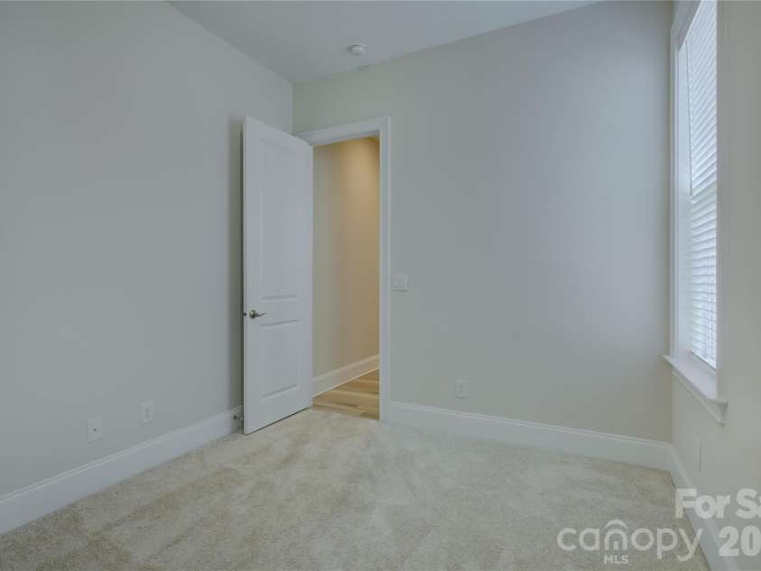 82105 Standing Oak Drive, Charlotte, NC 28278.  MLS# CAR4410343, YatesRealty ID 56131. Guest suite 3
