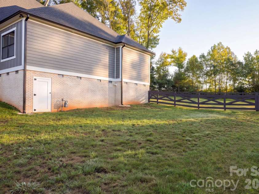 295 Rhode Island Court, Mocksville, NC 27028.  MLS# CAR4433632, YatesRealty ID 56133. 