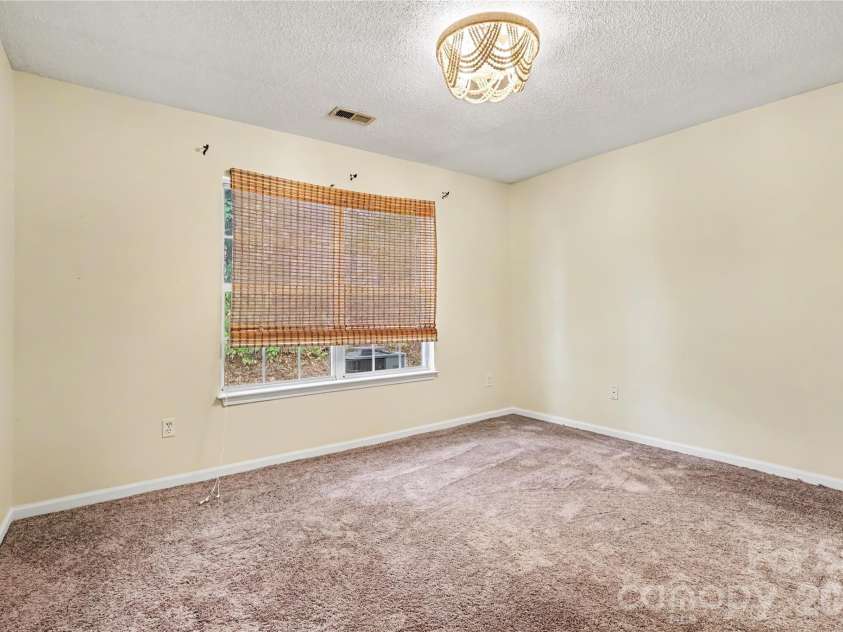 1611 Dendy Lane, Pineville, NC 28134.  MLS# CAR4433531, YatesRealty ID 56134. 