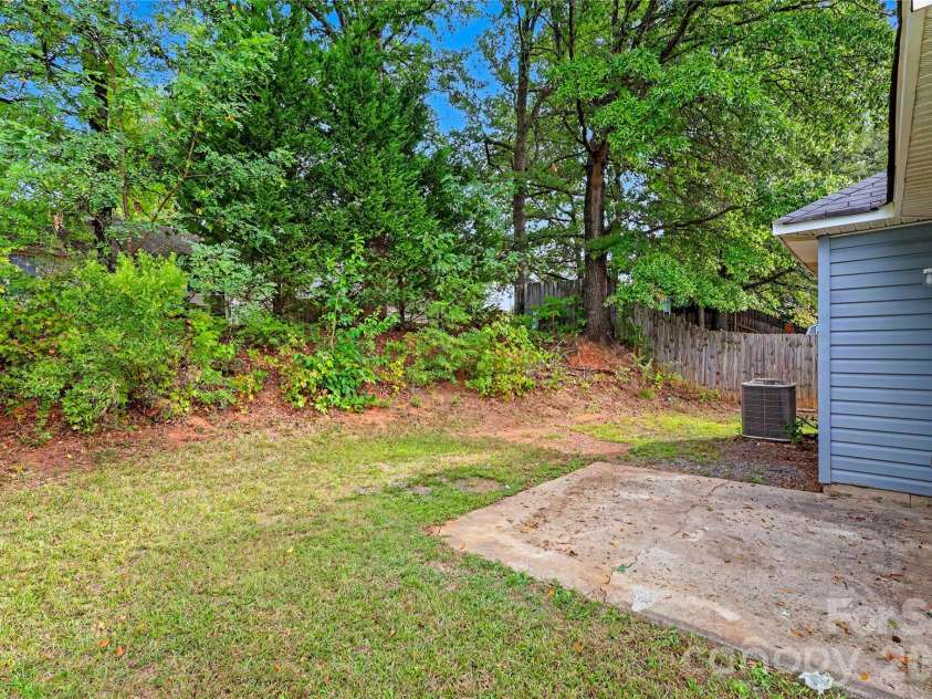 1611 Dendy Lane, Pineville, NC 28134.  MLS# CAR4433531, YatesRealty ID 56134. 