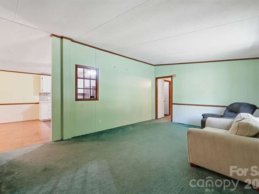 6017 Frazier Drive, Davidson, NC 28036.  MLS# CAR4431808, YatesRealty ID 56136. 