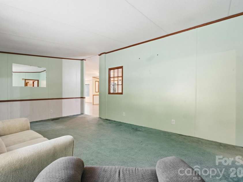 6017 Frazier Drive, Davidson, NC 28036.  MLS# CAR4431808, YatesRealty ID 56136. 