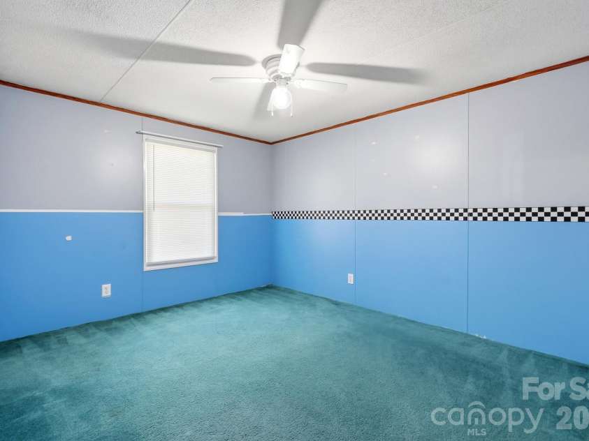 6017 Frazier Drive, Davidson, NC 28036.  MLS# CAR4431808, YatesRealty ID 56136. 