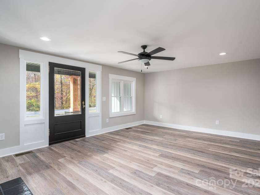 926 Howard Avenue, Gastonia, NC 28054.  MLS# CAR4325403, YatesRealty ID 5614. 