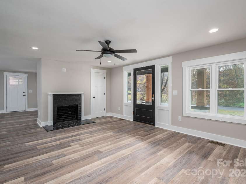 926 Howard Avenue, Gastonia, NC 28054.  MLS# CAR4325403, YatesRealty ID 5614. 