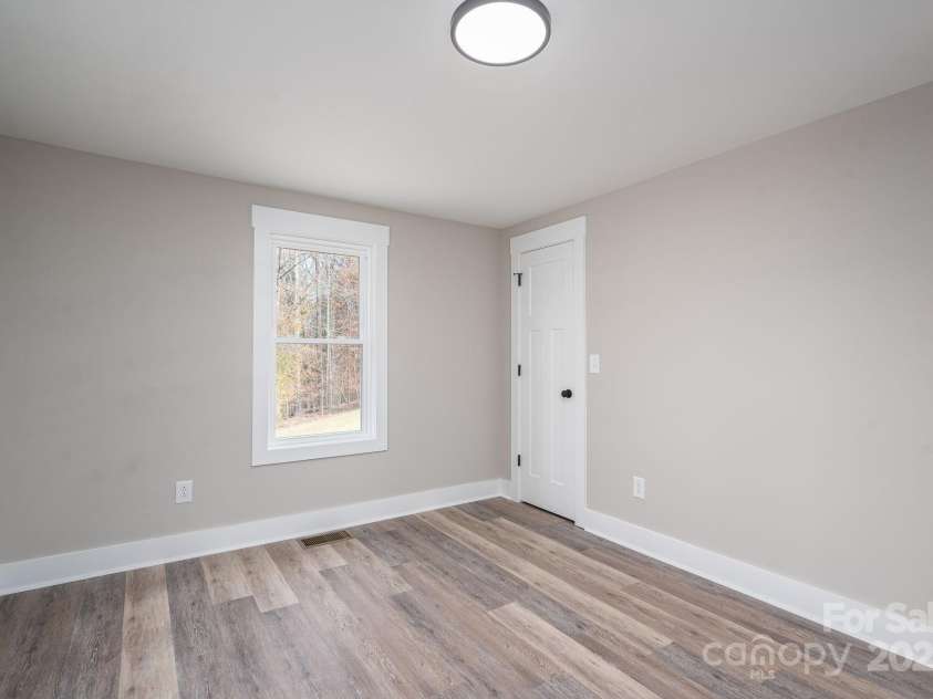 926 Howard Avenue, Gastonia, NC 28054.  MLS# CAR4325403, YatesRealty ID 5614. 