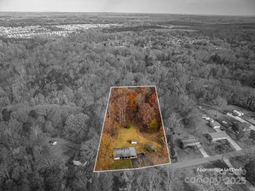 926 Howard Avenue, Gastonia, NC 28054.  MLS# CAR4325403, YatesRealty ID 5614. 
