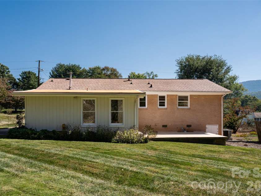 23 Wagon Road, Asheville, NC 28805.  MLS# CAR4433156, YatesRealty ID 56141. Back exterior