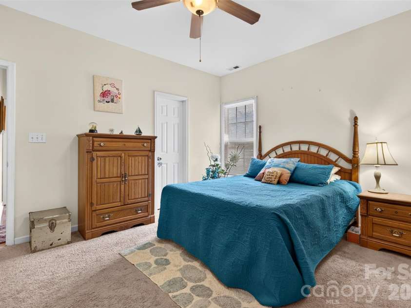 1032 Coddle Creek Road, Mooresville, NC 28115.  MLS# CAR4433548, YatesRealty ID 56146. 