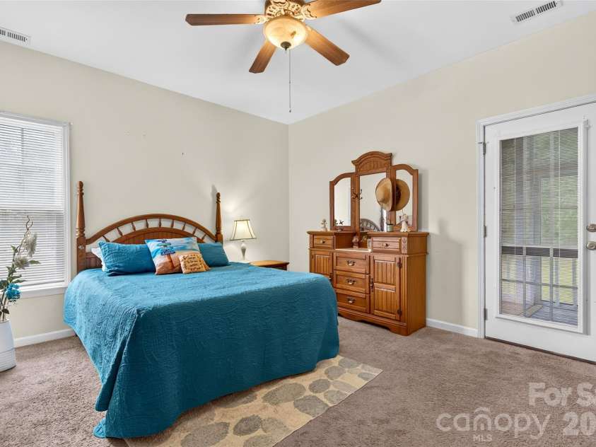 1032 Coddle Creek Road, Mooresville, NC 28115.  MLS# CAR4433548, YatesRealty ID 56146. 