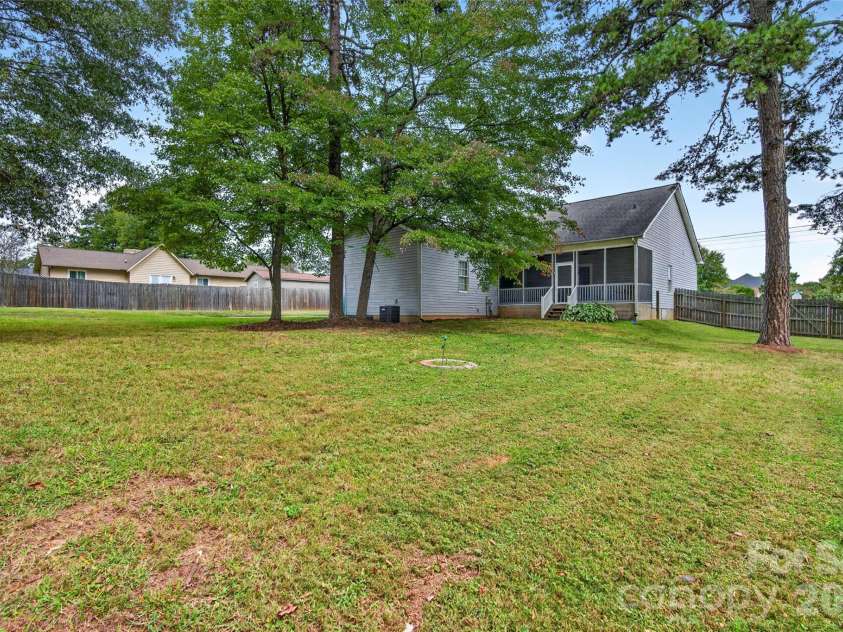 1032 Coddle Creek Road, Mooresville, NC 28115.  MLS# CAR4433548, YatesRealty ID 56146. 