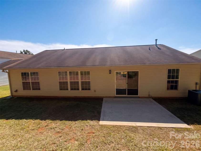 2094 Chapel Creek Road, Concord, NC 28025.  MLS# CAR4433678, YatesRealty ID 56162. 