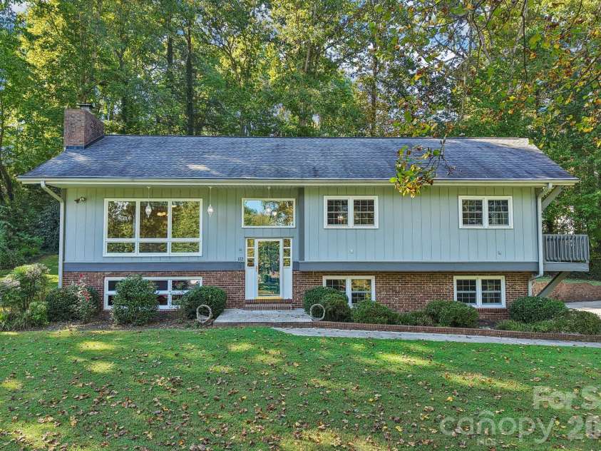 122 Laurel Lane, Etowah, NC 28729.  MLS# CAR4433580, YatesRealty ID 56167. 