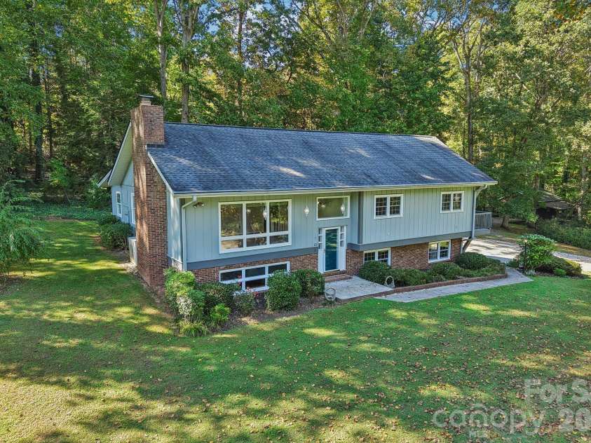 122 Laurel Lane, Etowah, NC 28729.  MLS# CAR4433580, YatesRealty ID 56167. 