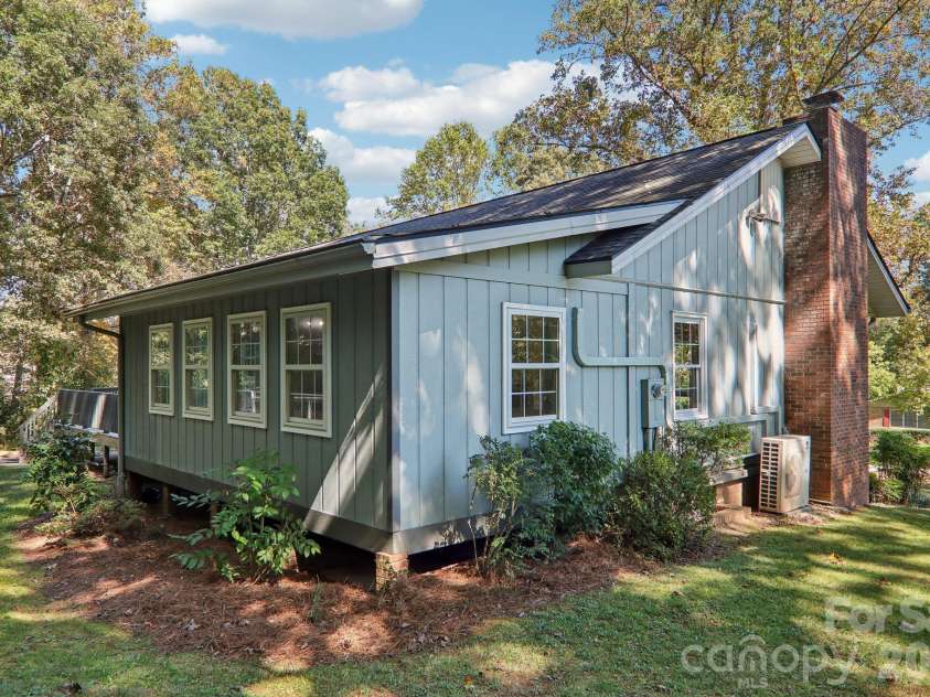 122 Laurel Lane, Etowah, NC 28729.  MLS# CAR4433580, YatesRealty ID 56167. 
