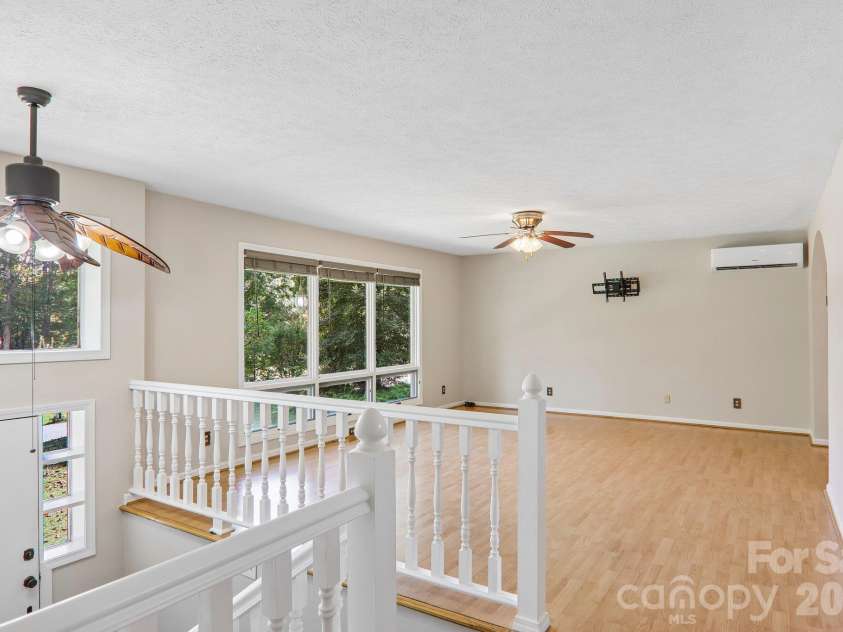 122 Laurel Lane, Etowah, NC 28729.  MLS# CAR4433580, YatesRealty ID 56167. 