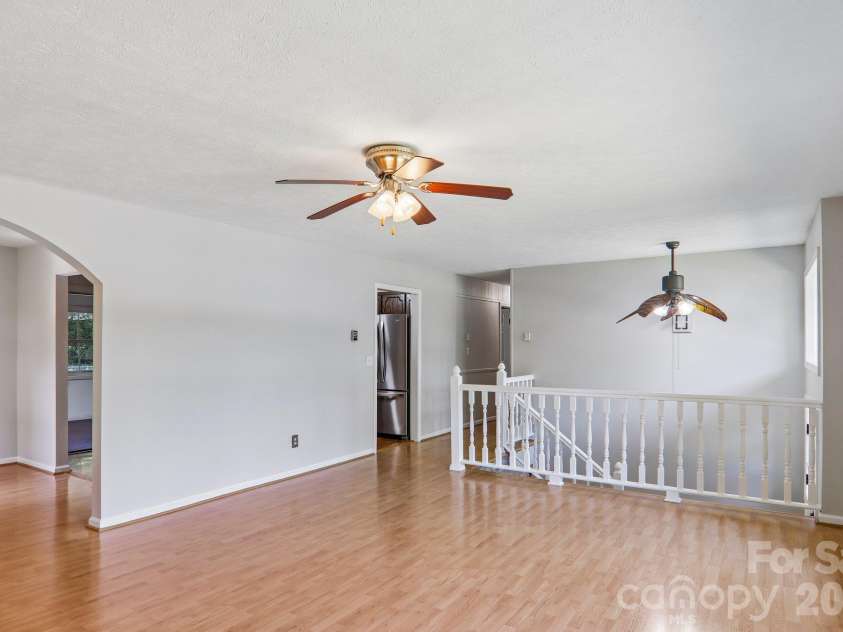 122 Laurel Lane, Etowah, NC 28729.  MLS# CAR4433580, YatesRealty ID 56167. 