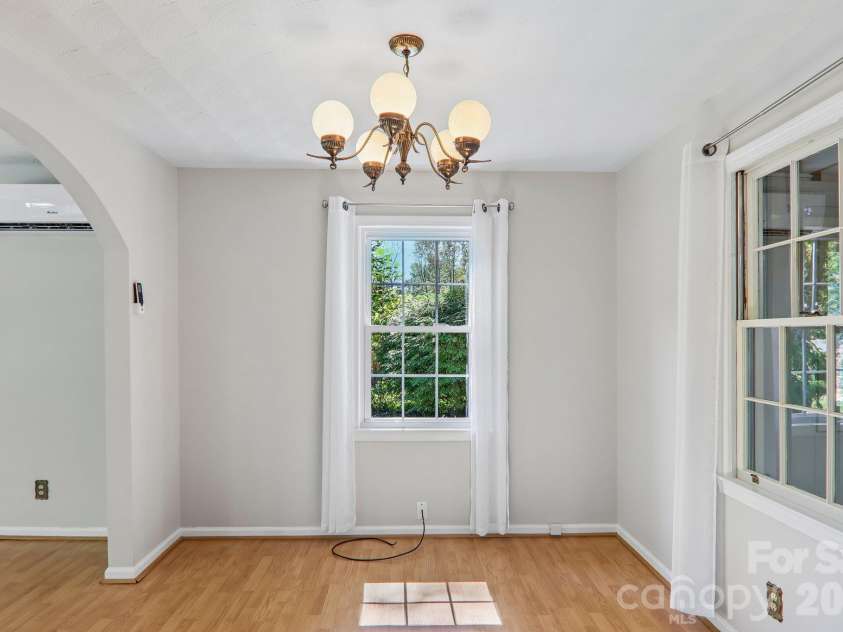 122 Laurel Lane, Etowah, NC 28729.  MLS# CAR4433580, YatesRealty ID 56167. 