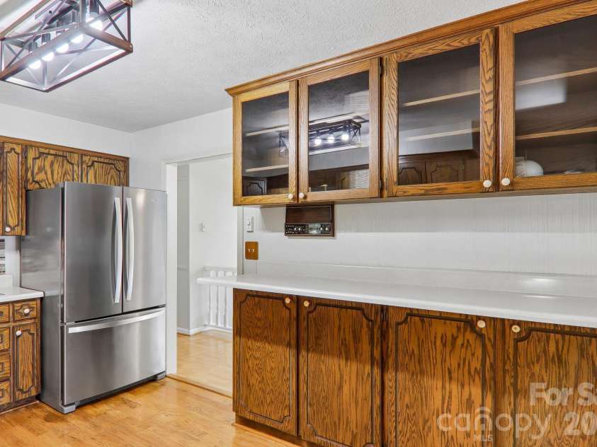 122 Laurel Lane, Etowah, NC 28729.  MLS# CAR4433580, YatesRealty ID 56167. 