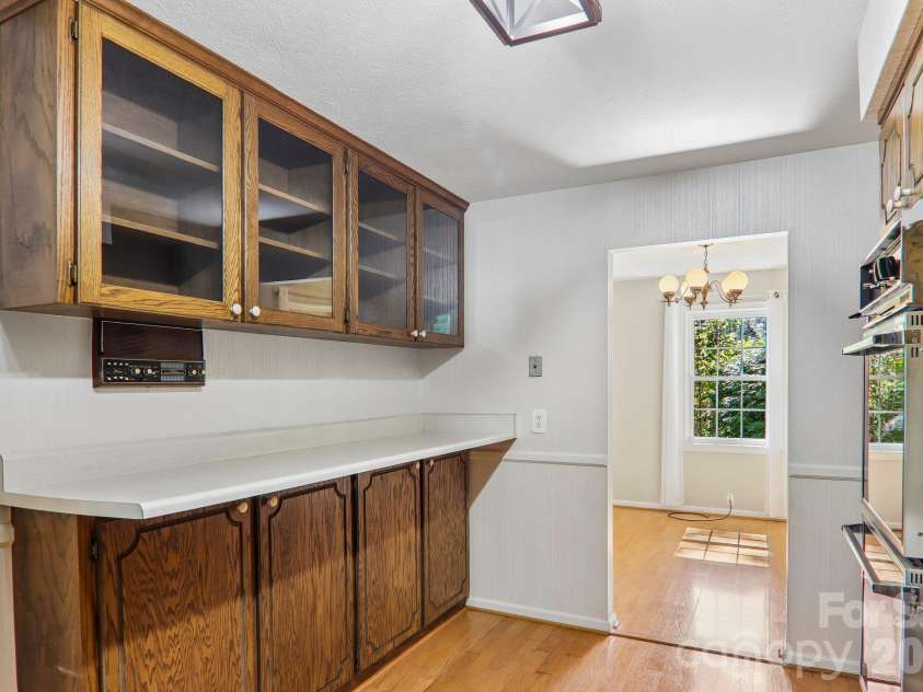 122 Laurel Lane, Etowah, NC 28729.  MLS# CAR4433580, YatesRealty ID 56167. 
