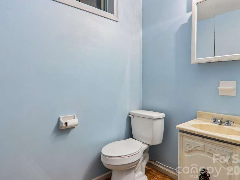 122 Laurel Lane, Etowah, NC 28729.  MLS# CAR4433580, YatesRealty ID 56167. 