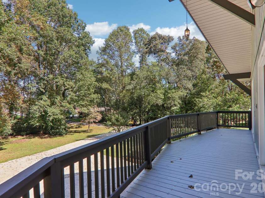 122 Laurel Lane, Etowah, NC 28729.  MLS# CAR4433580, YatesRealty ID 56167. 