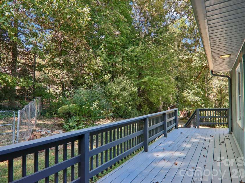 122 Laurel Lane, Etowah, NC 28729.  MLS# CAR4433580, YatesRealty ID 56167. 