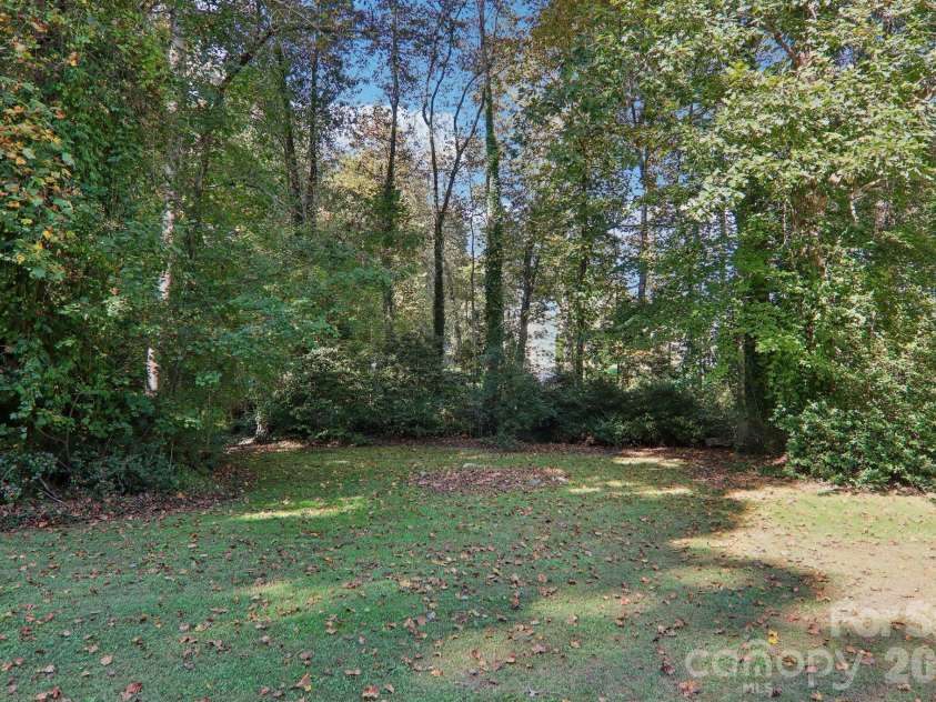 122 Laurel Lane, Etowah, NC 28729.  MLS# CAR4433580, YatesRealty ID 56167. 